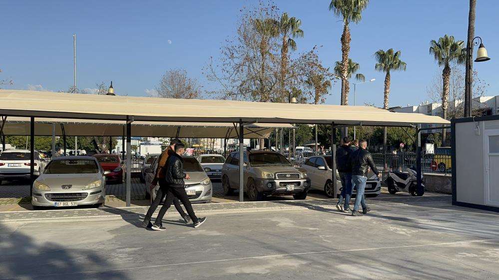 2 kilogram metamfetamile yakalanan zehir tacirleri tutuklandı