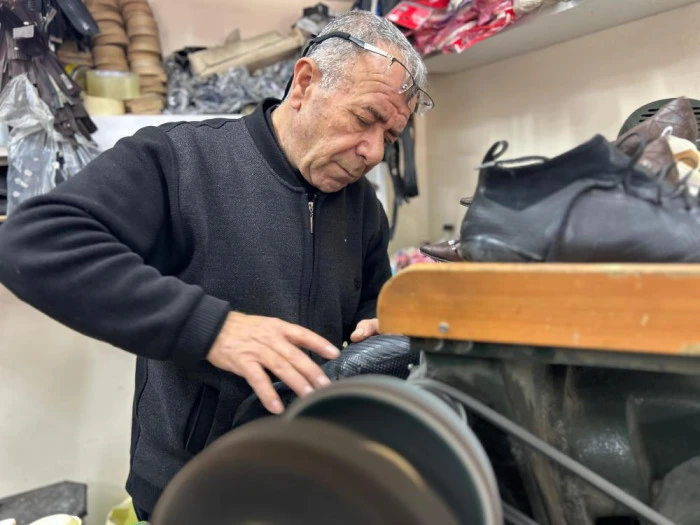 32 yıllık ayakkabı ustasının &ccedil;ırak sitemi: "Eli kirlenmeyenin karnı tok olmaz"