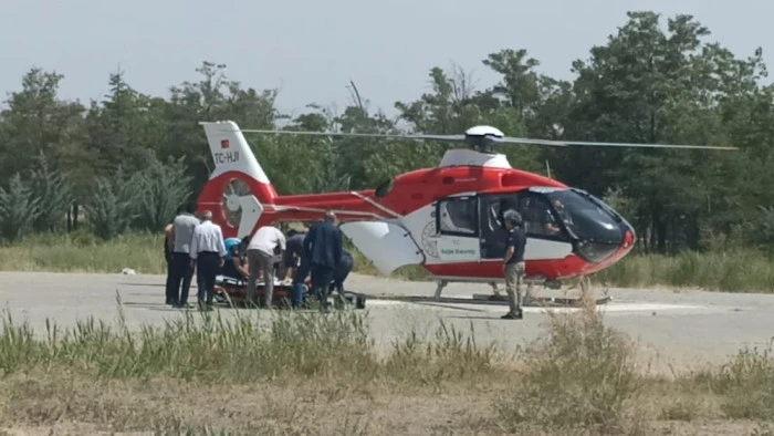 70 yaşındaki hasta ambulans helikopter ile Van'a getirildi