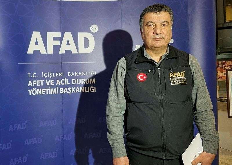 AFAD: “Hatay ili Defne ilçesinde saat 20.04’te 6.4 büyüklüğünde bir deprem meydana gelmiştir”