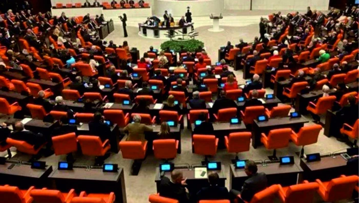 Ak Parti'nin komisyon üyeleri belli oldu