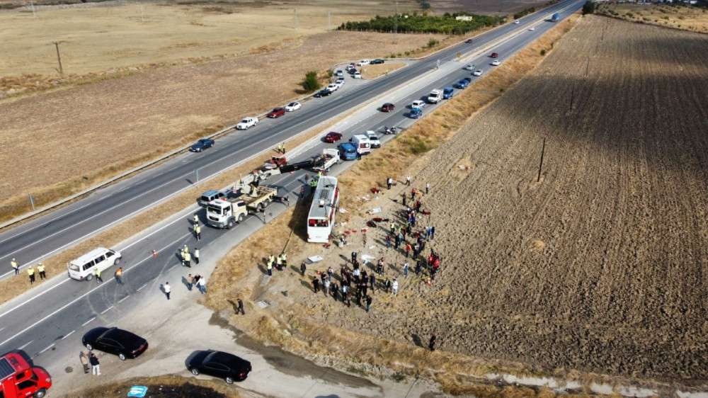 Amasya’daki yolcu otobüsü devrildi: 6 ölü, 33 yaralı