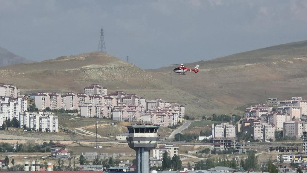 Ambulans helikopter kalp hastası i&ccedil;in havalandı