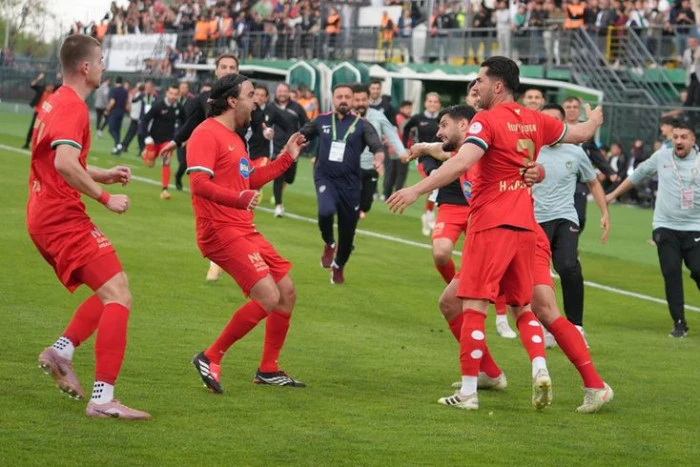 Amedspor S&uuml;per Lig'e y&uuml;kseldi