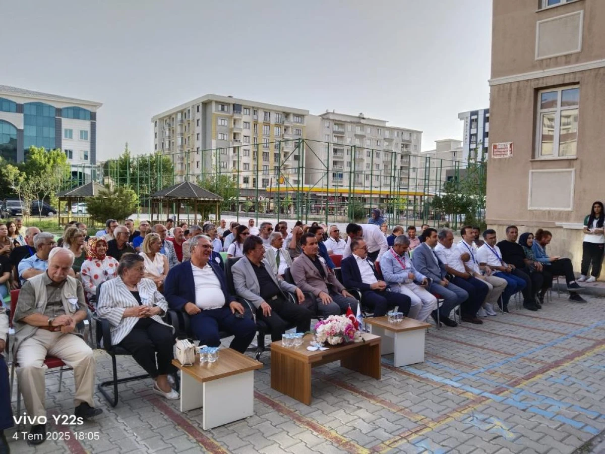 Atatürk Lisesi mezunları ikinci kez bir araya geldi