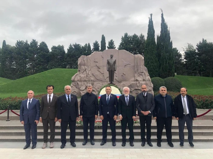 Rektör Hamdullah Şevli, Azerbaycan'da resmi temaslarda bulundu