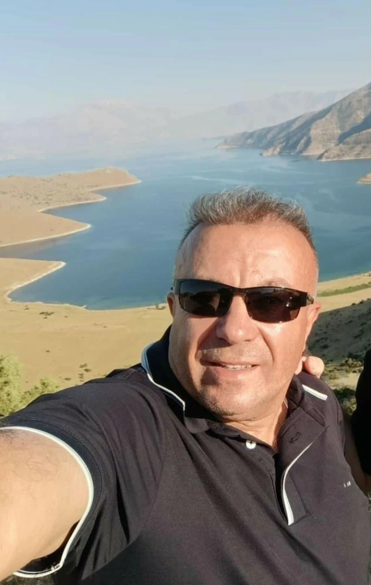 Bah&ccedil;esaray &Ccedil;ayı'na d&uuml;şen şahıs hayatını kaybetti