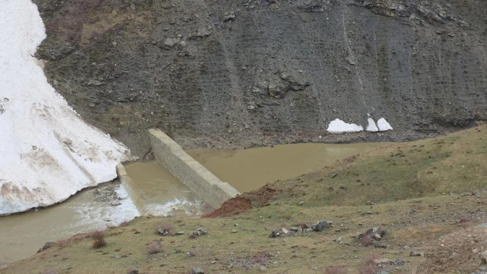 Bah&ccedil;esaray'da su taşkını tehlikesi