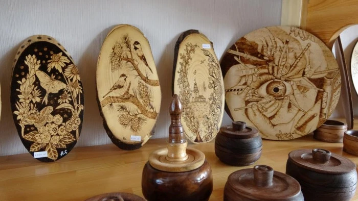 Bahçesaray'ın ceviz ağaçları sanat eserine dönüşüyor
