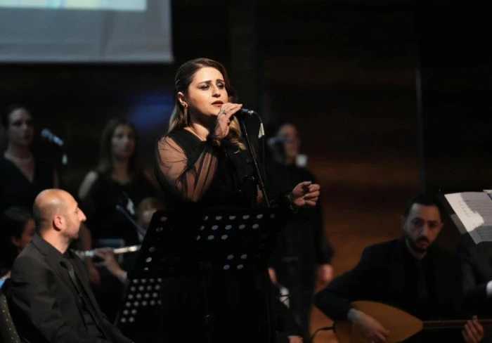 Bakan Tekin, Van'da Maarif Orkestrası ve Halk Dansları Topluluğu'nun gösterisini izledi