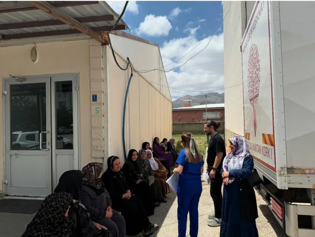 Başkale'de erken tanı için kanser taraması yapılıyor