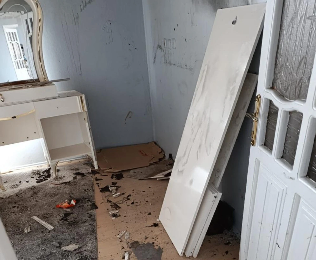 Başkale'de ev yangını maddi hasara yol a&ccedil;tı