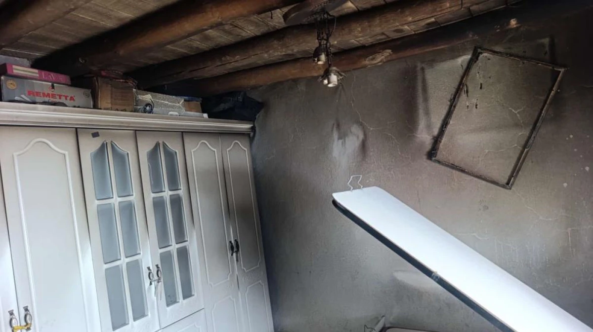 Başkale&rsquo;de korkutan yangın: 3 &ccedil;ocuk tedavi altına alındı