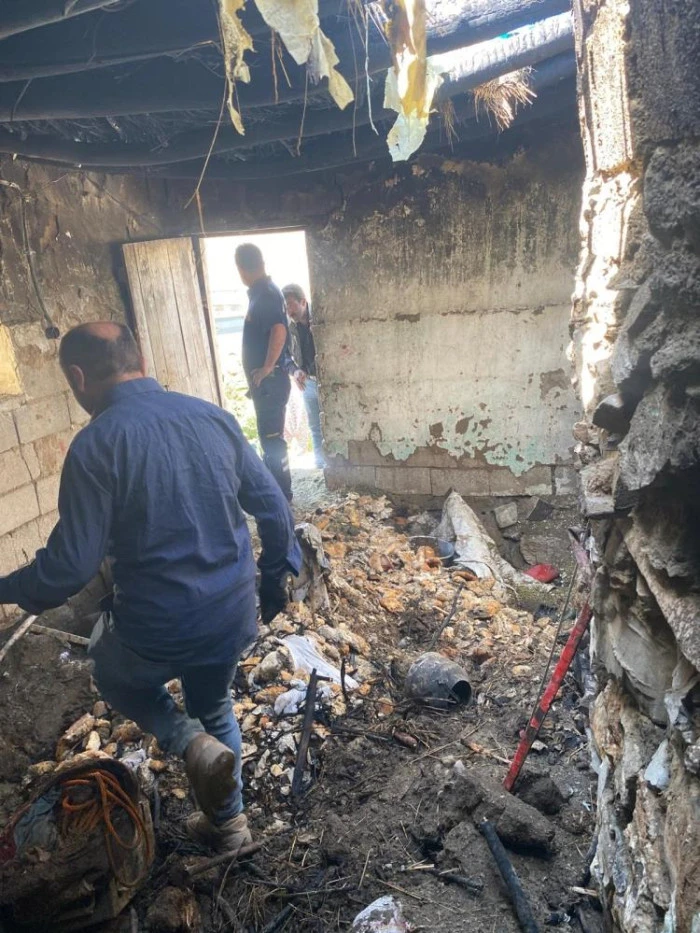 Başkale'de tandır evi yangını