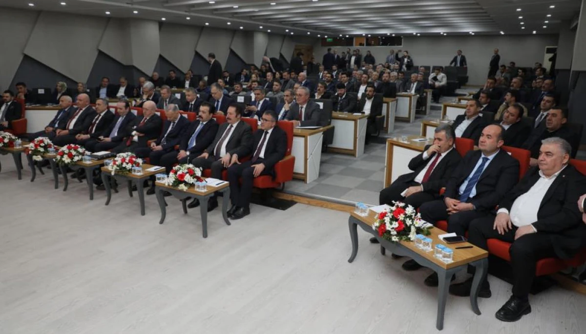 Başkan Aslan'dan Bakan Bolat'a Van i&ccedil;in kritik mesajlar