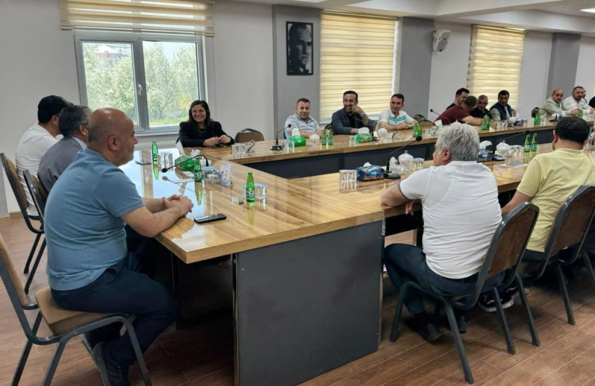 Başkan Memet Aslan: "&Uuml;retim ve istihdamı artıracak projeler &uuml;zerinde &ccedil;alışıyoruz"