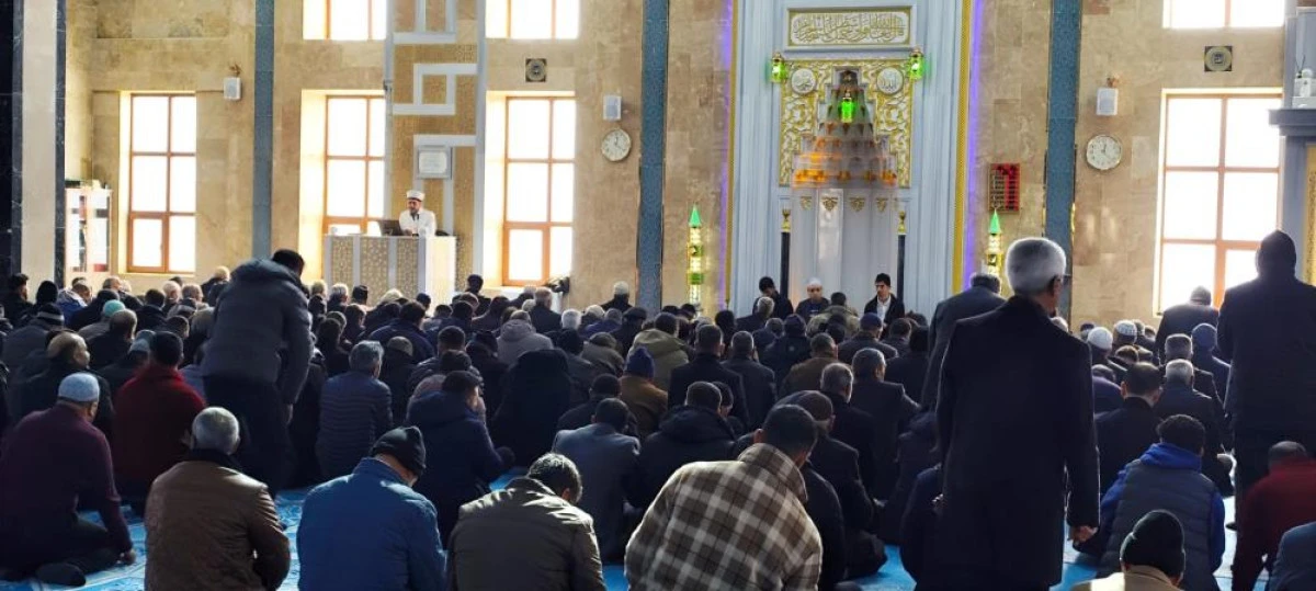 &Ccedil;aldıran&rsquo;da deprem şehitleri dualarla anıldı