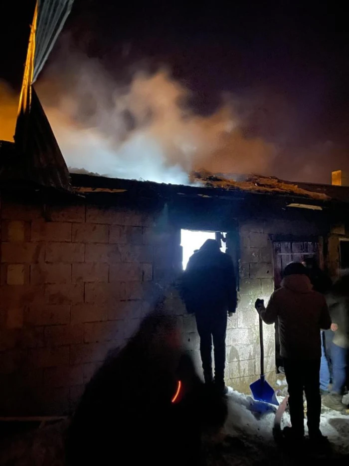 &Ccedil;aldıran'da odunluk yangını