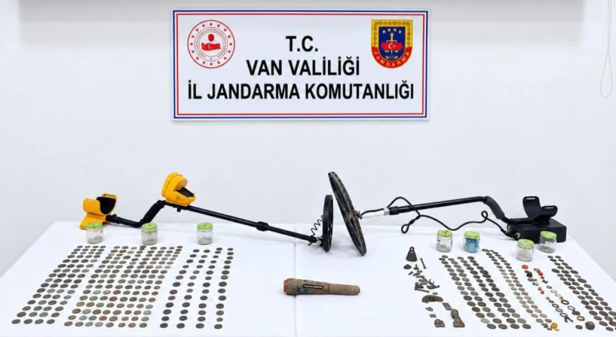 &Ccedil;aldıran&rsquo;da Roma d&ouml;nemine ait 529 adet sikke ele ge&ccedil;irildi