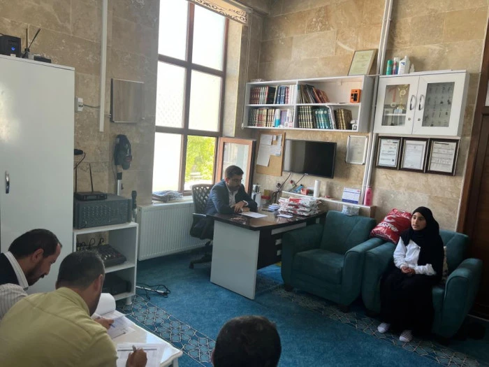 &Ccedil;aldıran&rsquo;da yaz Kur&rsquo;an kursu &ouml;ğrencileri hadis-i şerifleri ezbere okudu