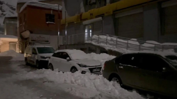 &Ccedil;atak 3 g&uuml;nd&uuml;r karanlıkta