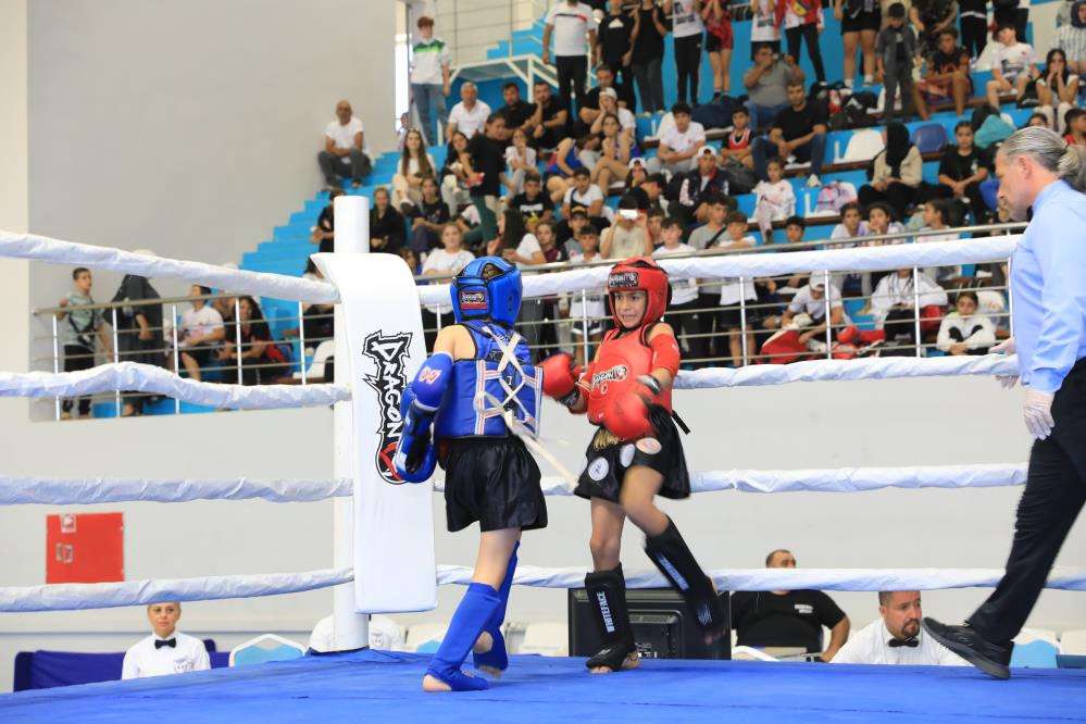 Çocuklar Muaythai Türkiye Şampiyonası Bitlis'te düzenlendi