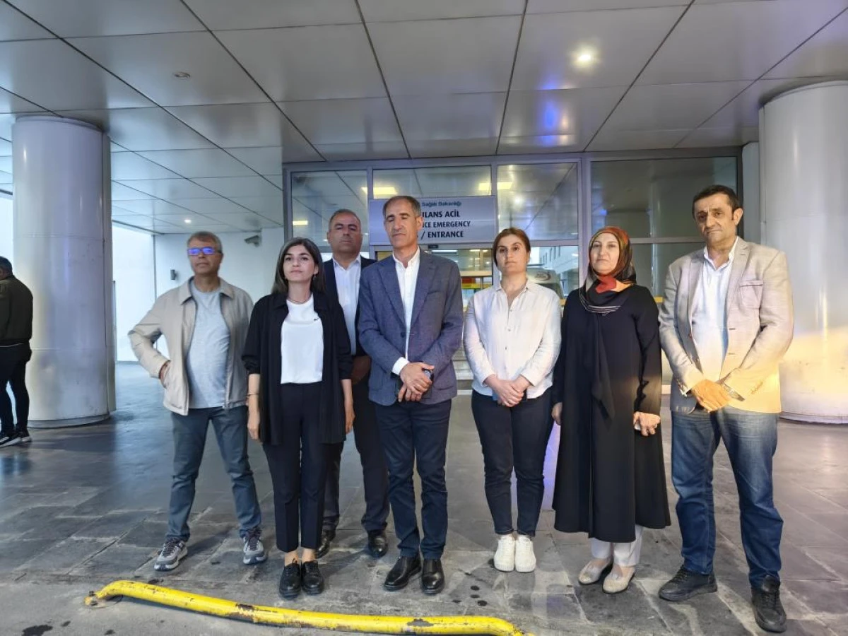 DEM Parti Van Milletvekili Dindar geçirdiği kazada yaralandı