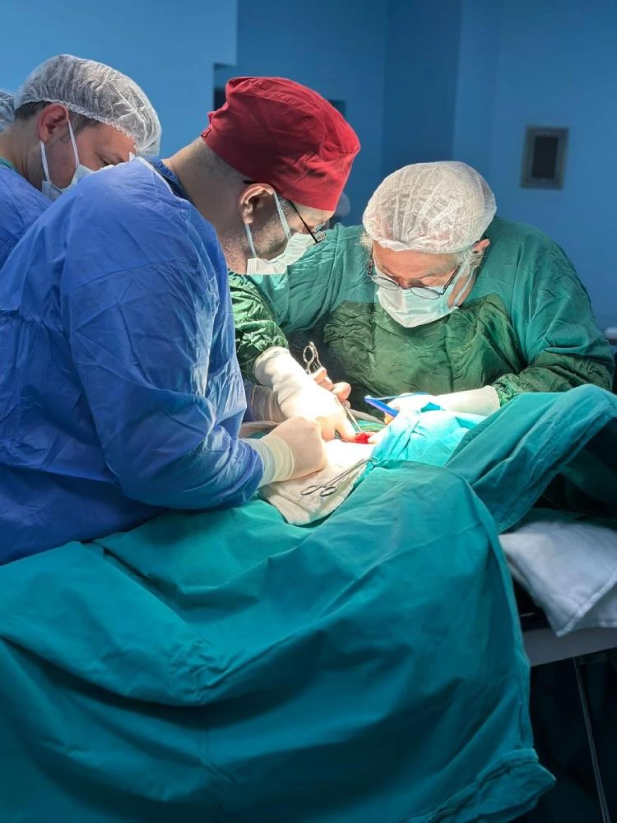 Derecik Devlet Hastanesinde ilk guatr ameliyatı başarıyla gerçekleştirildi