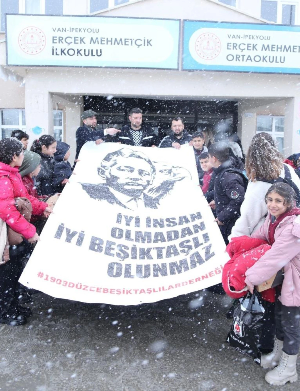 D&uuml;zce'den Van'a kardeşlik eli