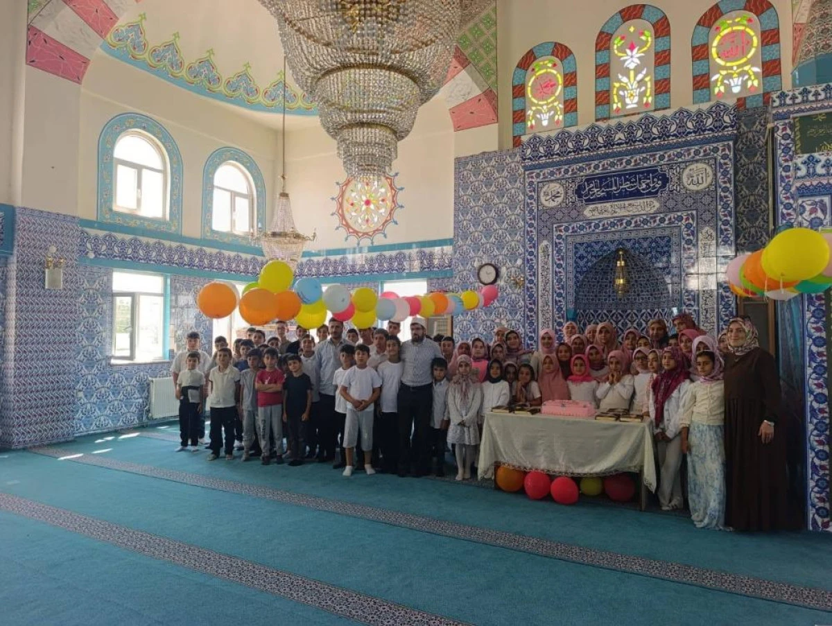  Edremit Şehitlik Camii&rsquo;nde yaz Kur&rsquo;an kursları tamamlandı