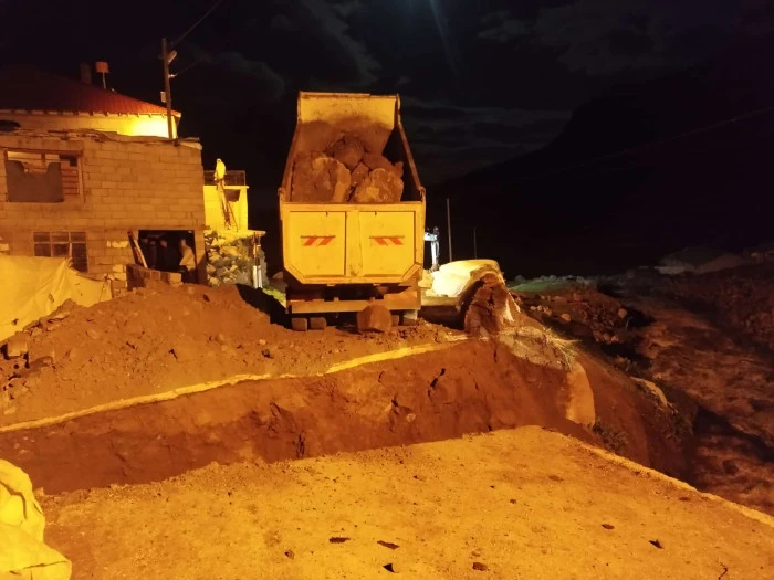 Erciş Belediyesi&rsquo;nden Ağırkaya Mahallesi&rsquo;nde K&ouml;pr&uuml; Onarımı