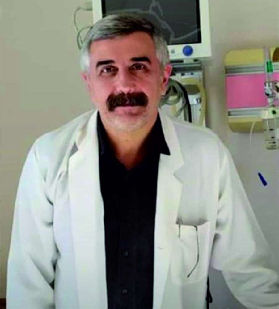 ERCİŞ EFSANE HEKİMLERİNİ  TIP BAYRAMINDA UNUTMADI