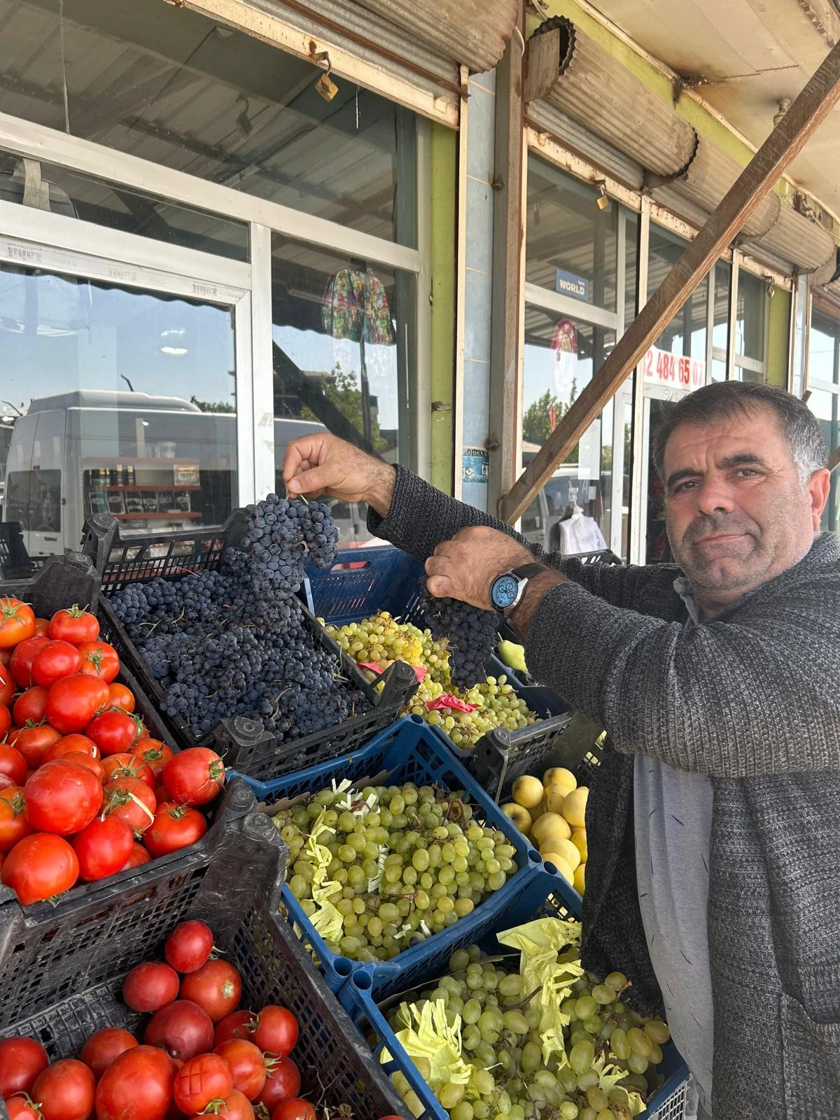 Erciş &Uuml;z&uuml;m&uuml; Lezzetiyle İl Dışına Ulaşıyor