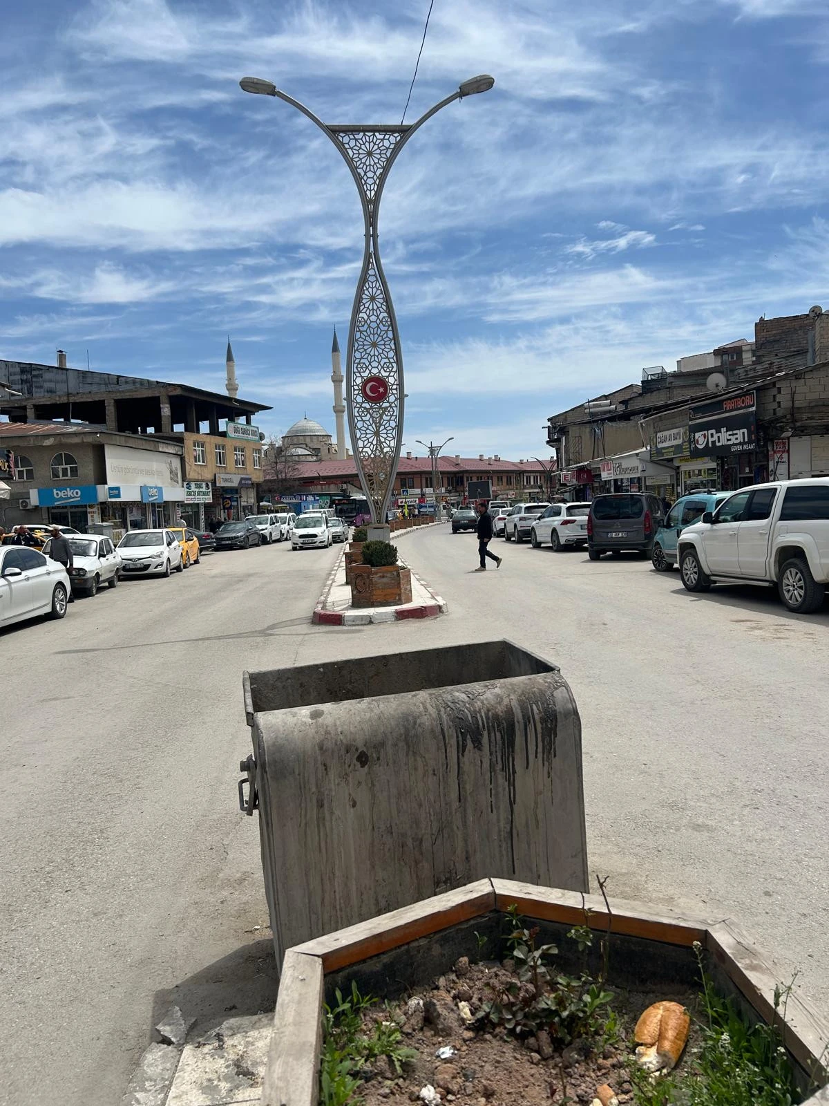 Erciş Zilan Caddesi&rsquo;nde Sessizlik Esnafı Endişelendiriyor
