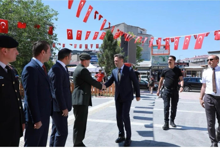Erciş&rsquo;te 15 Temmuz Demokrasi ve Milli Birlik G&uuml;n&uuml; Anıldı