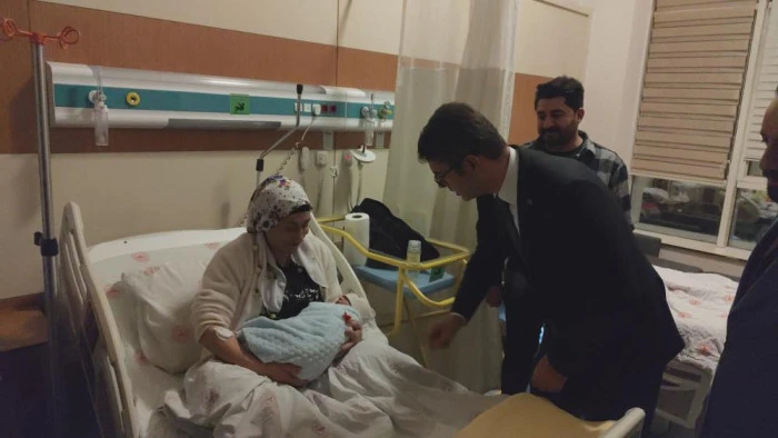 Erciş&rsquo;te 2026'nın ilk bebeği Mert Buğra oldu