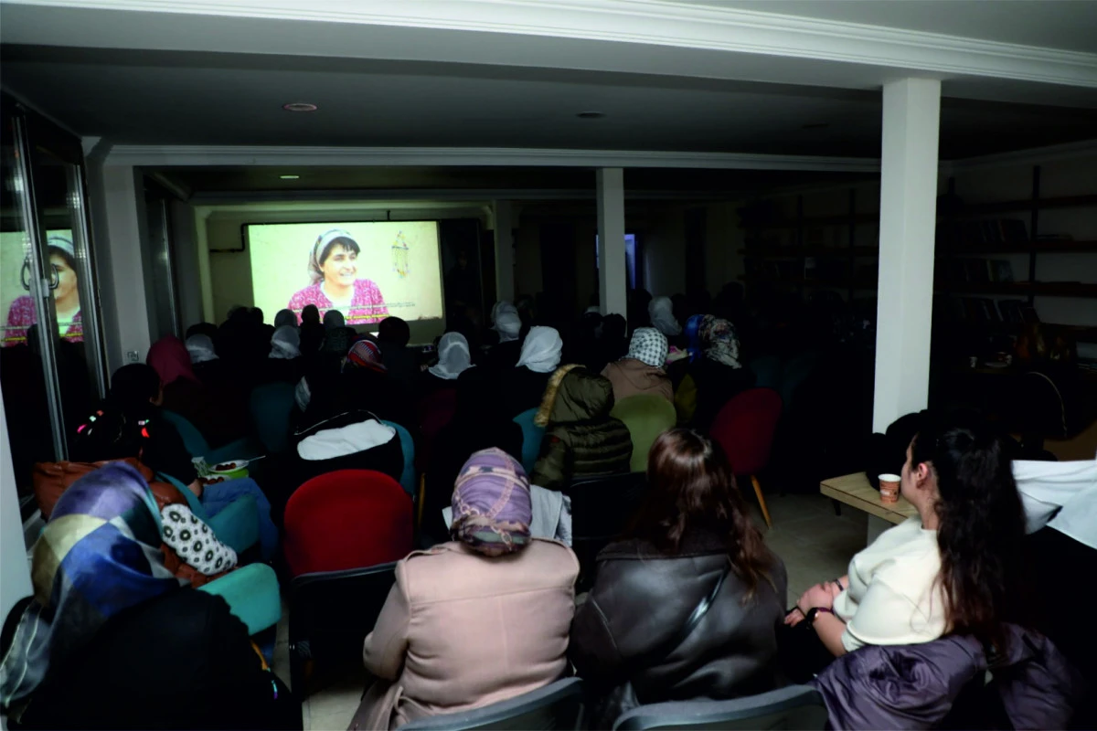 Erciş&rsquo;te 8 Mart Kapsamında Jinwar Belgeseli G&ouml;sterimi