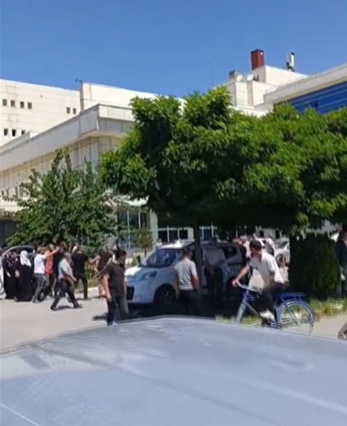Erciş'te akraba aileler arasında arazi kavgası: 8 yaralı