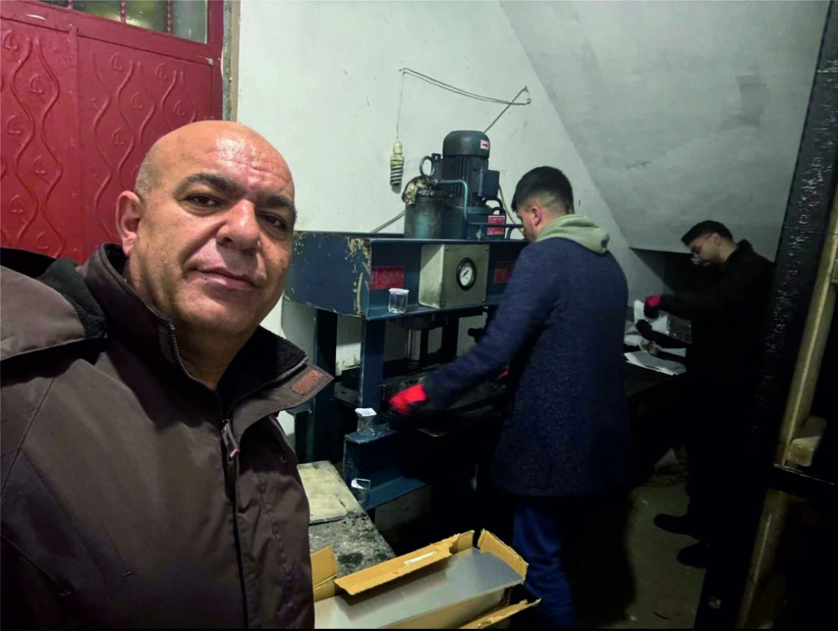 Erciş&rsquo;te APP plaka yoğunluğu: &ldquo;iki g&uuml;nde bir yıllık plaka bitti&rdquo;