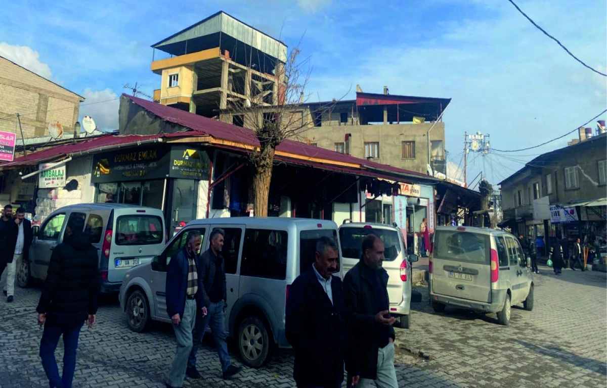 ERCİŞ’TE ÇARPIK KENTLEŞME  GİDEREK ARTIYOR