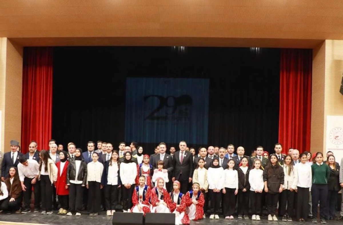 Erciş&rsquo;te Cumhuriyet Bayramı Coşkuyla Kutlandı