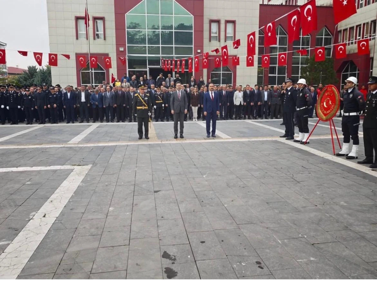 Erciş&rsquo;te Cumhuriyet Bayramı Coşkuyla Kutlandı