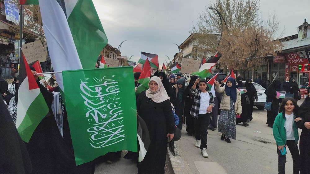 Erciş'te Filistin'e destek yürüyüşü