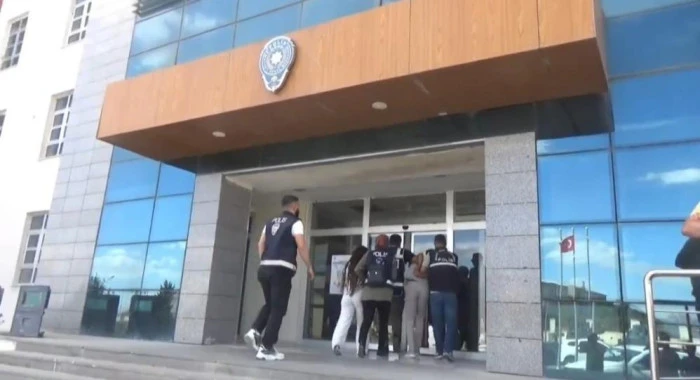 Erciş'te fuhuş operasyonunda 2 kişi tutuklandı