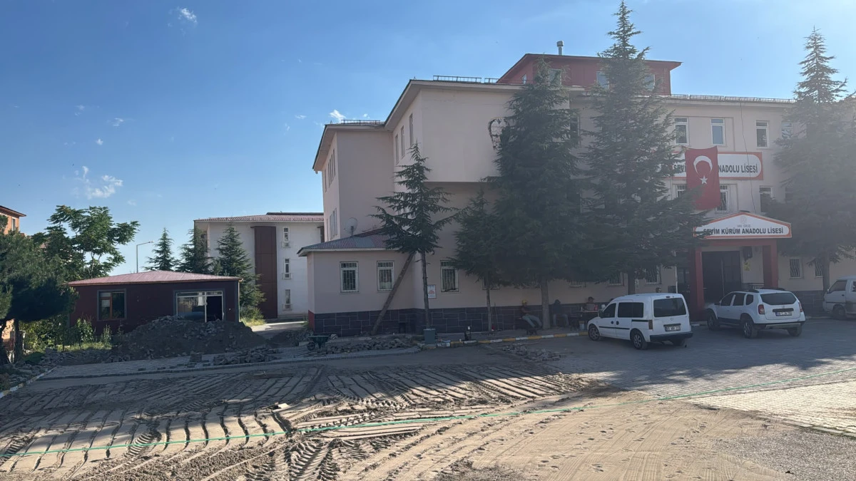 Erciş&rsquo;te Okullar Yeni Eğitim Yılına Hazırlanıyor