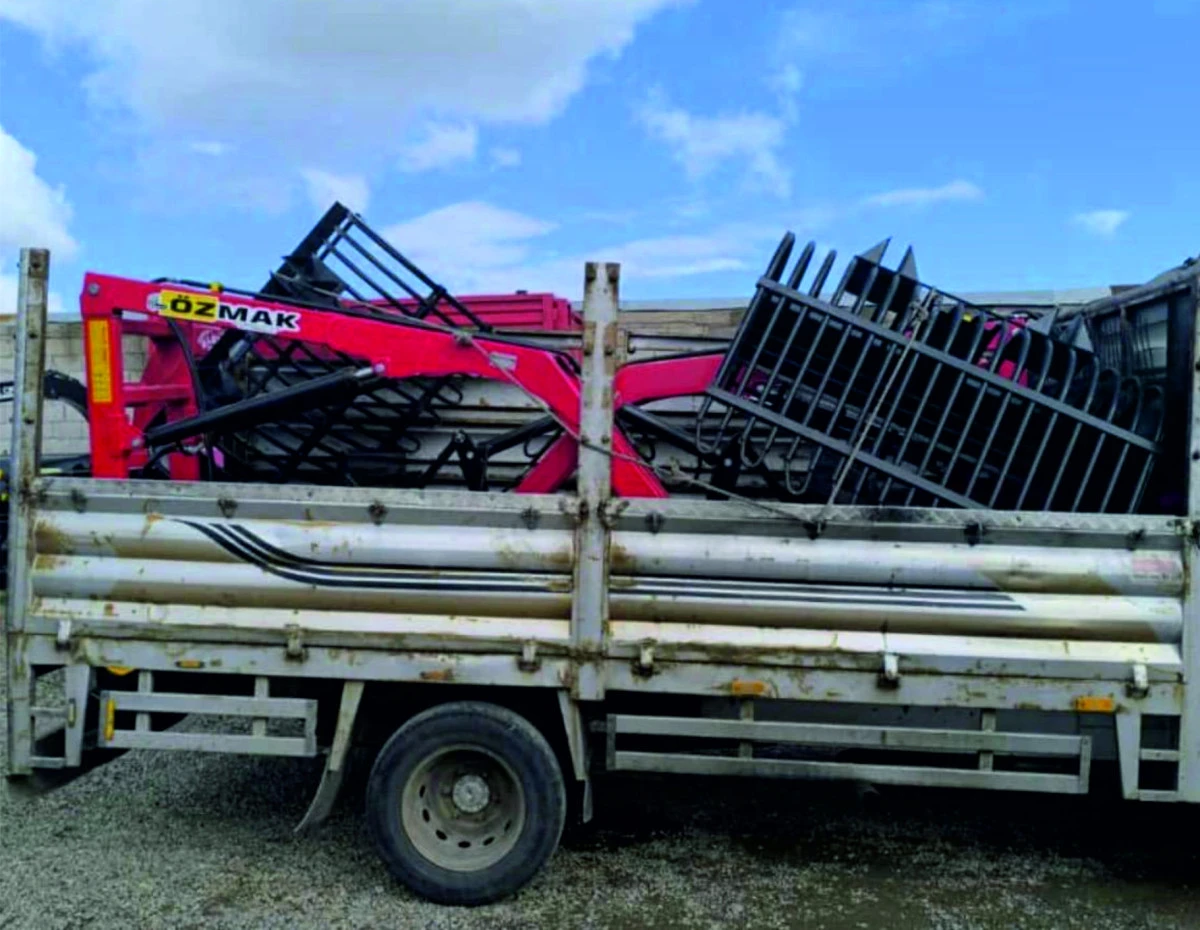 Erciş&rsquo;te Tarım Sezonu Hareketliliği: Trakt&ouml;r ve Tarım Aleti Satışları Arttı