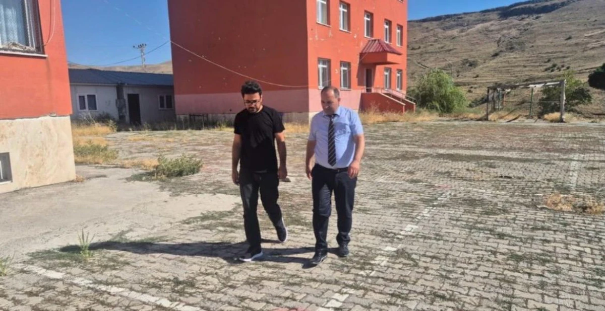 Erciş&rsquo;te yeni eğitim yılı hazırlıkları s&uuml;r&uuml;yor