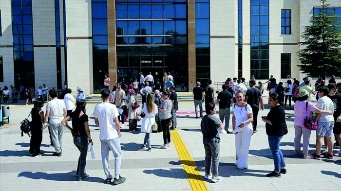 Erciş'te YKS’de ikinci oturum heyecanı