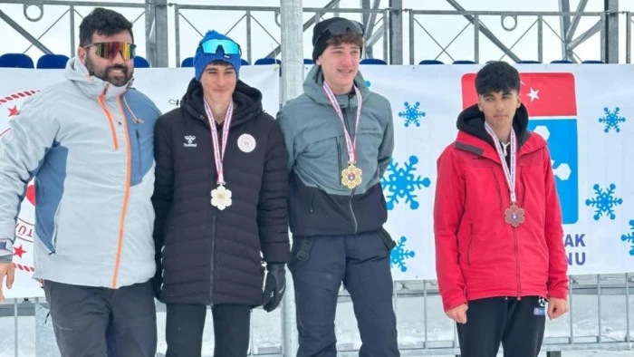 Hakkarili sporculardan b&uuml;y&uuml;k başarı