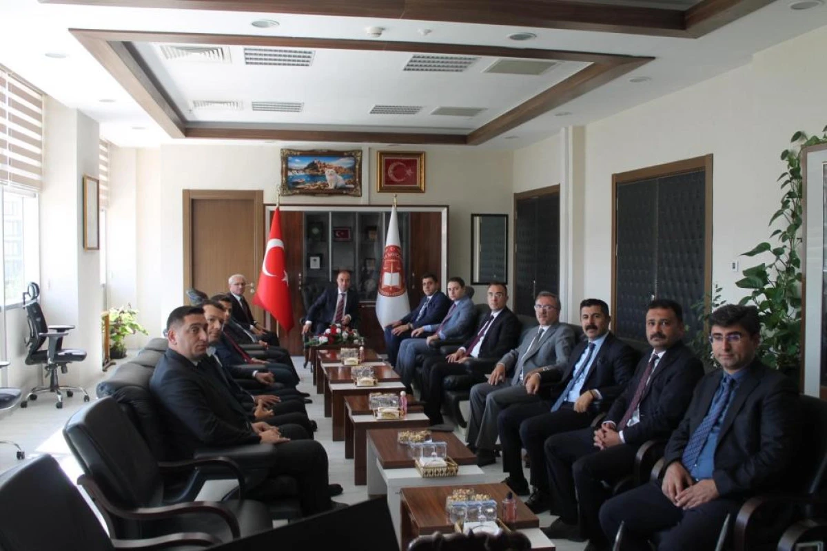 HSK &Uuml;yesi Sait &Ouml;zdemir&rsquo;den Van&rsquo;da &ouml;nemli ziyaretler